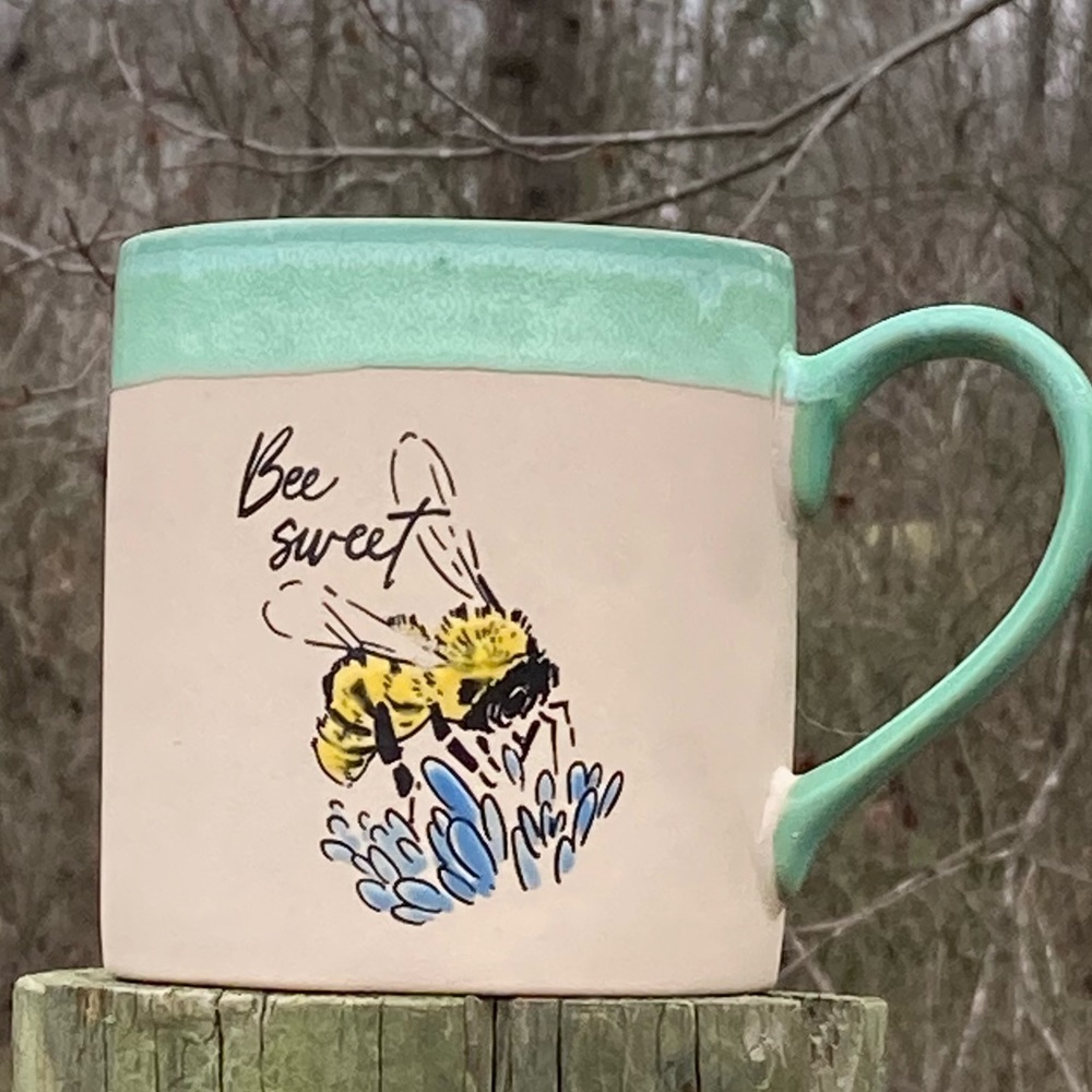 Adorable Bee Collection Stoneware Mug!